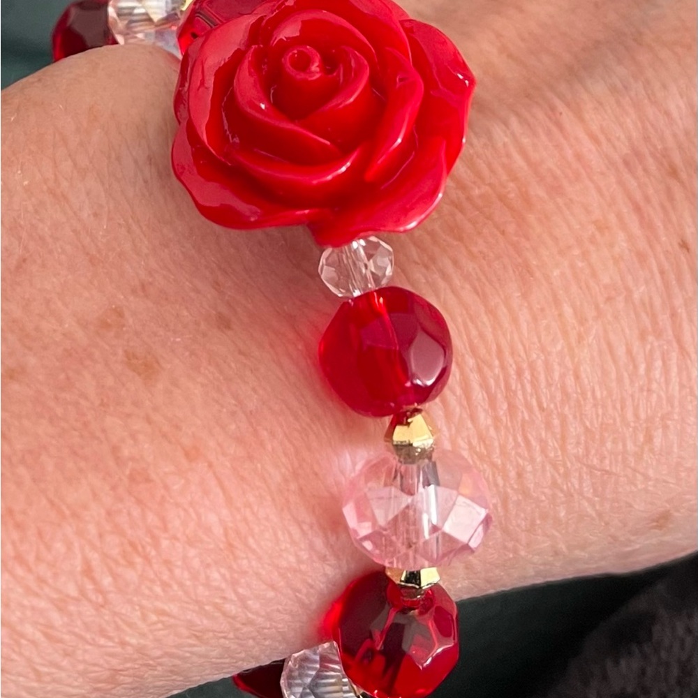 Elegant Red Rose Bracelet - Picture 7 of 7